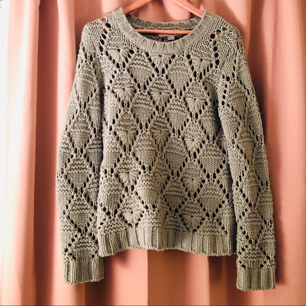 Pastel Green Open Crochet Sweater L